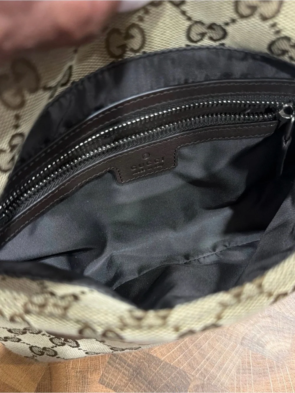 Gucci classic gg